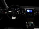  Centered wide dash shot photo